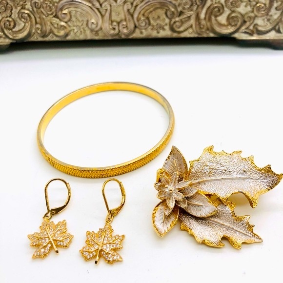 Vintage Leaf Earrings Bracelet & Monet Bangle - Picture 1 of 8